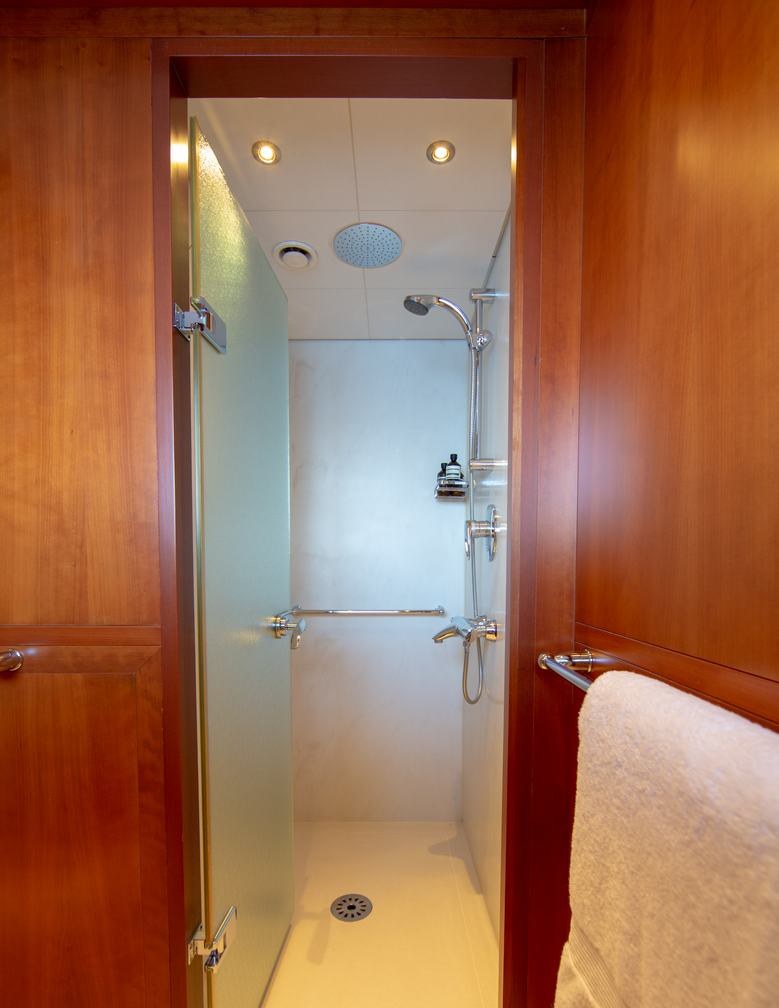 تأجير يخت CORNELIA YACHT CHARTER
