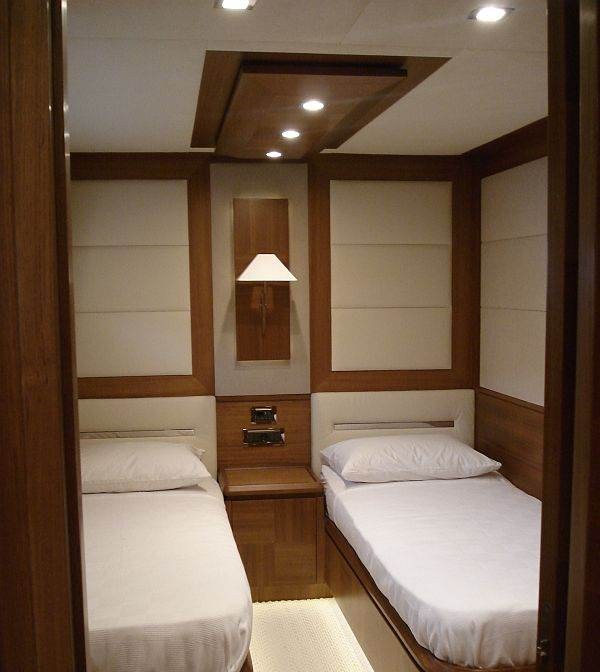 COSMOS LUNA yacht charter 3