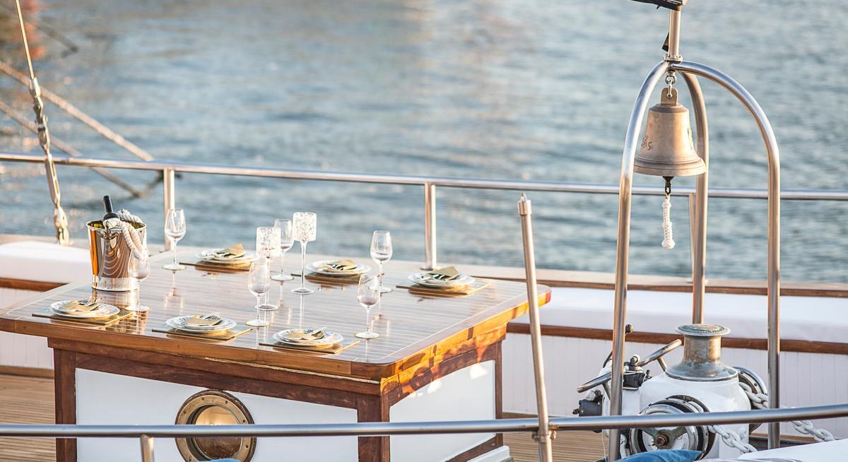 COSMOS yacht charter 5