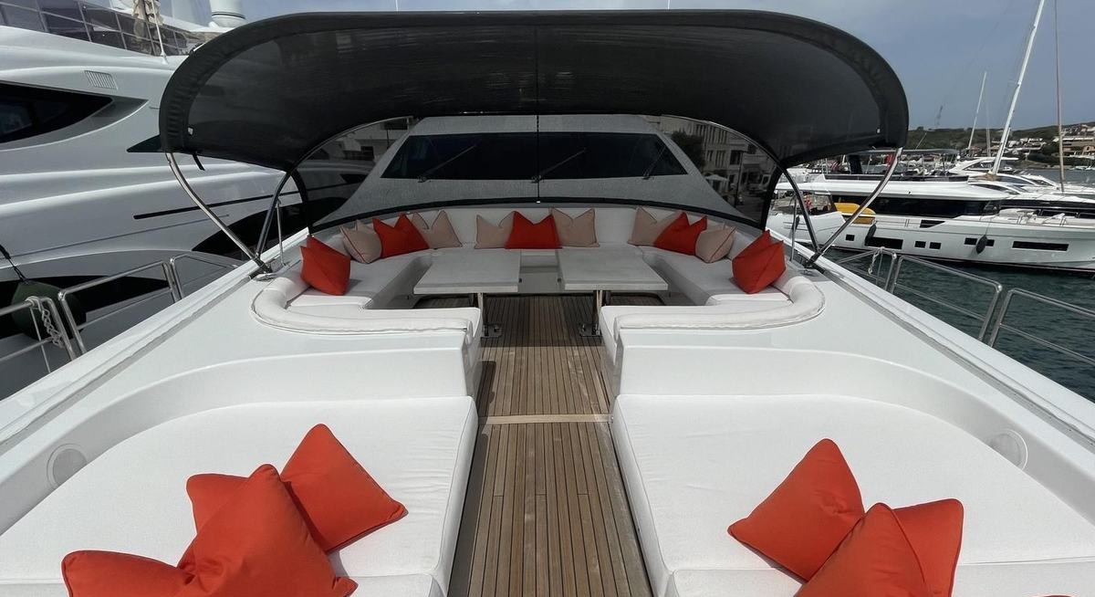D'ONE D yacht charter 2