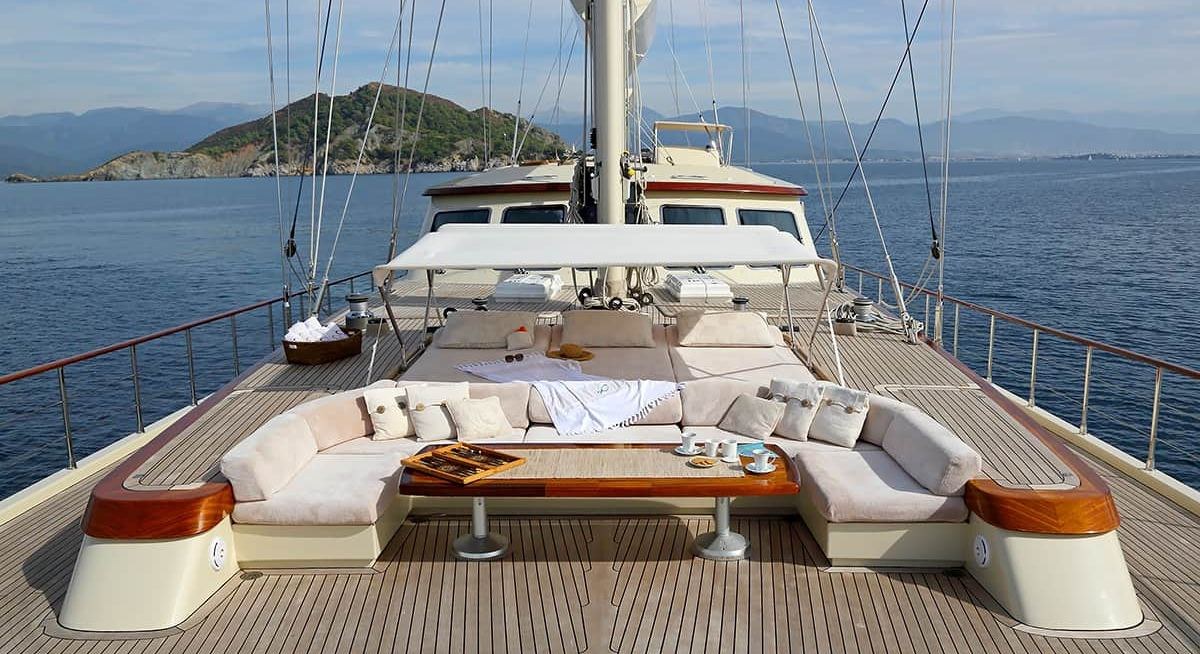 DAIMA yacht charter 2