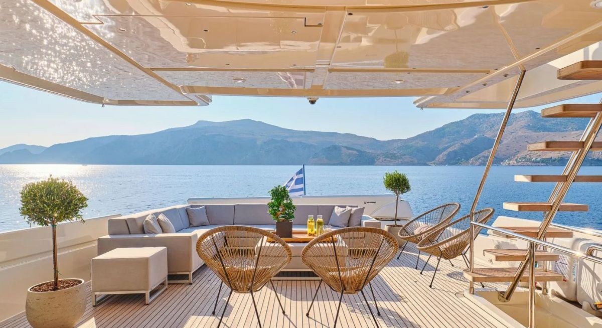 DALOLI yacht charter 3