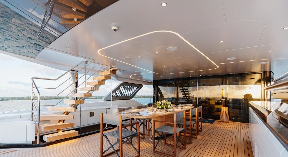 DAYBREAK yacht charter 4