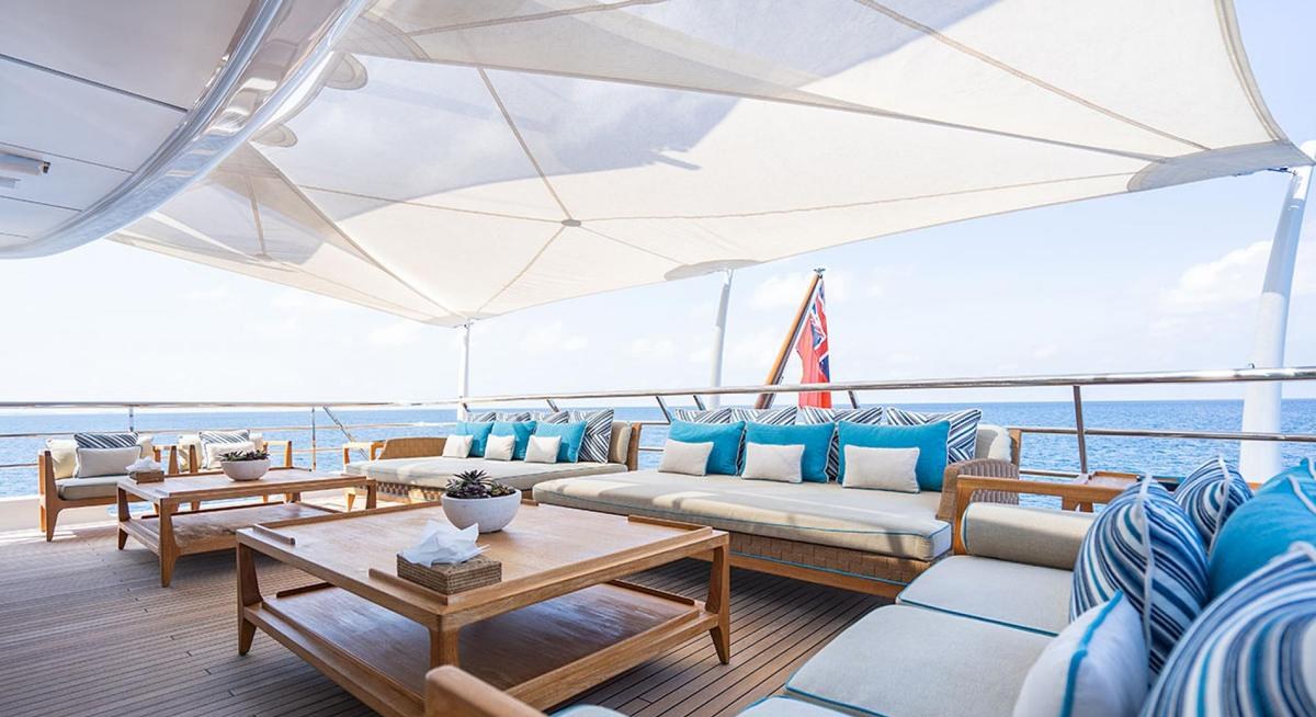 DEEP BLUE yacht charter 3