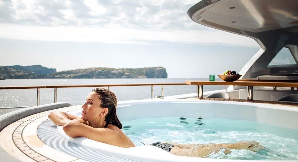 DELTA ONE yacht charter 3