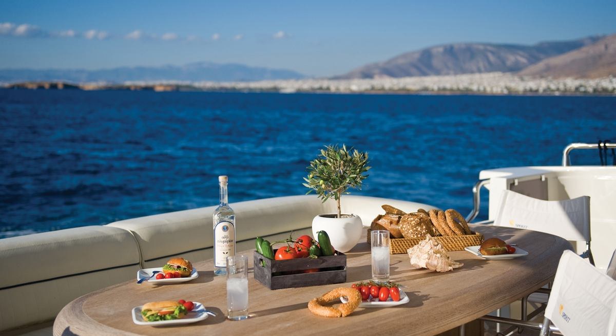 DILIAS yacht charter 4