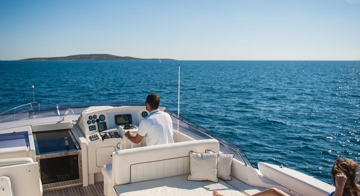 DILIAS yacht charter 2