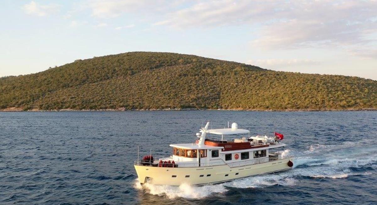 DILNISIN yacht charter 5
