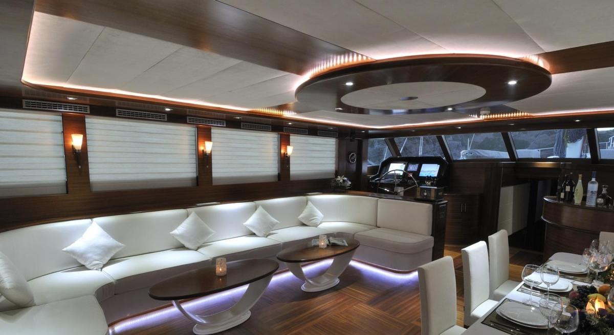 DOLCE MARE yacht charter 2