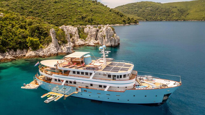 DONNA DEL MARE yacht charter 1