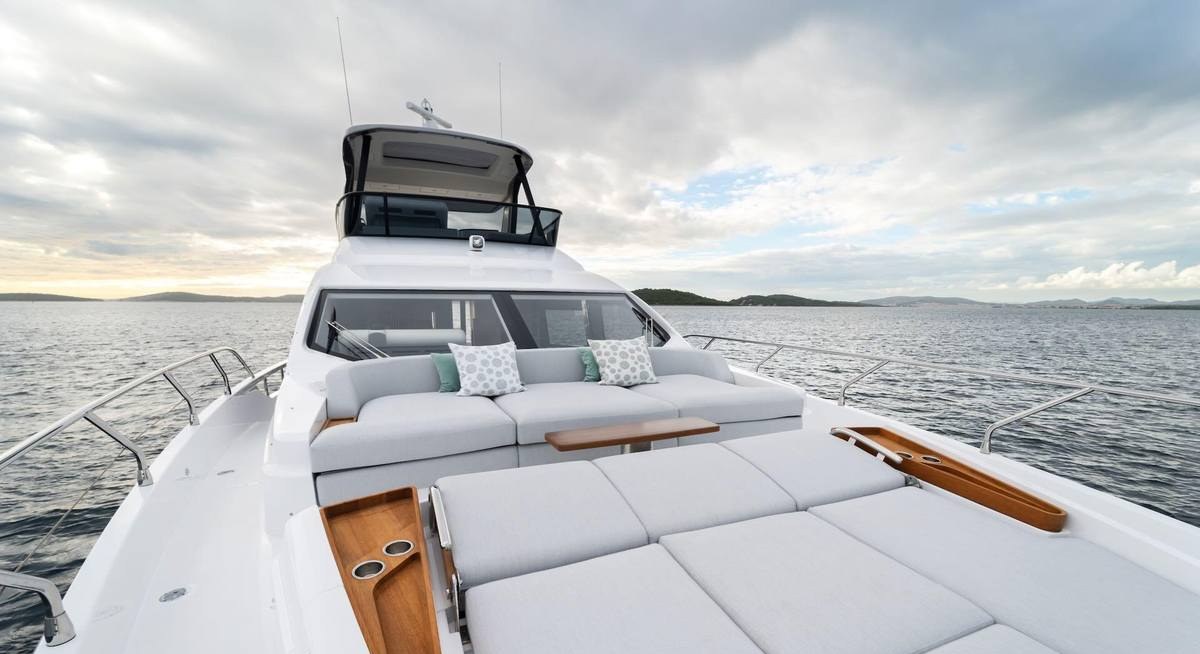 DONNA yacht charter 2
