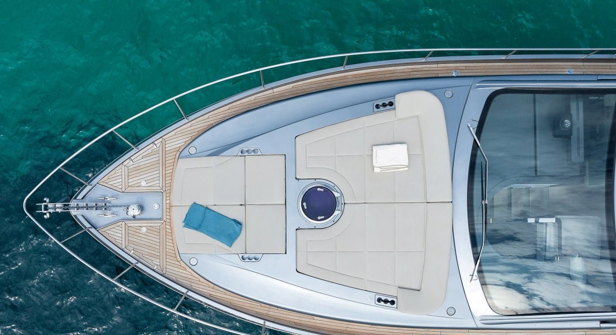 DR NO yacht charter 2