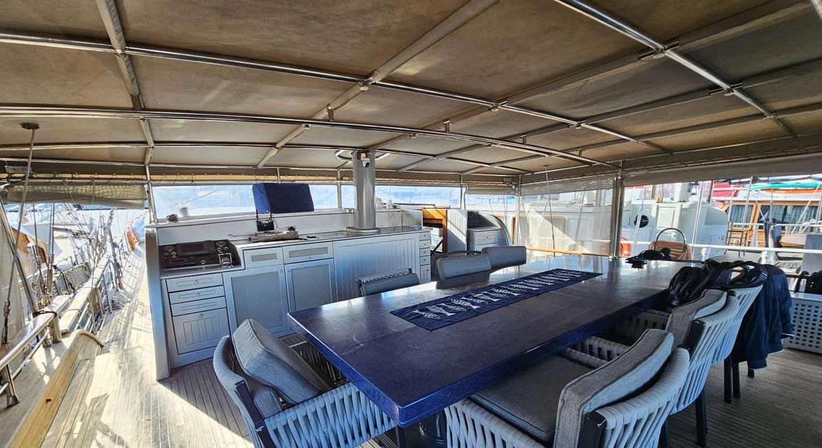 DREAM A yacht charter 2