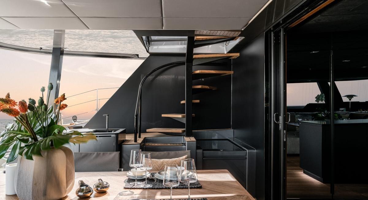 E SUPERCAT yacht charter 3