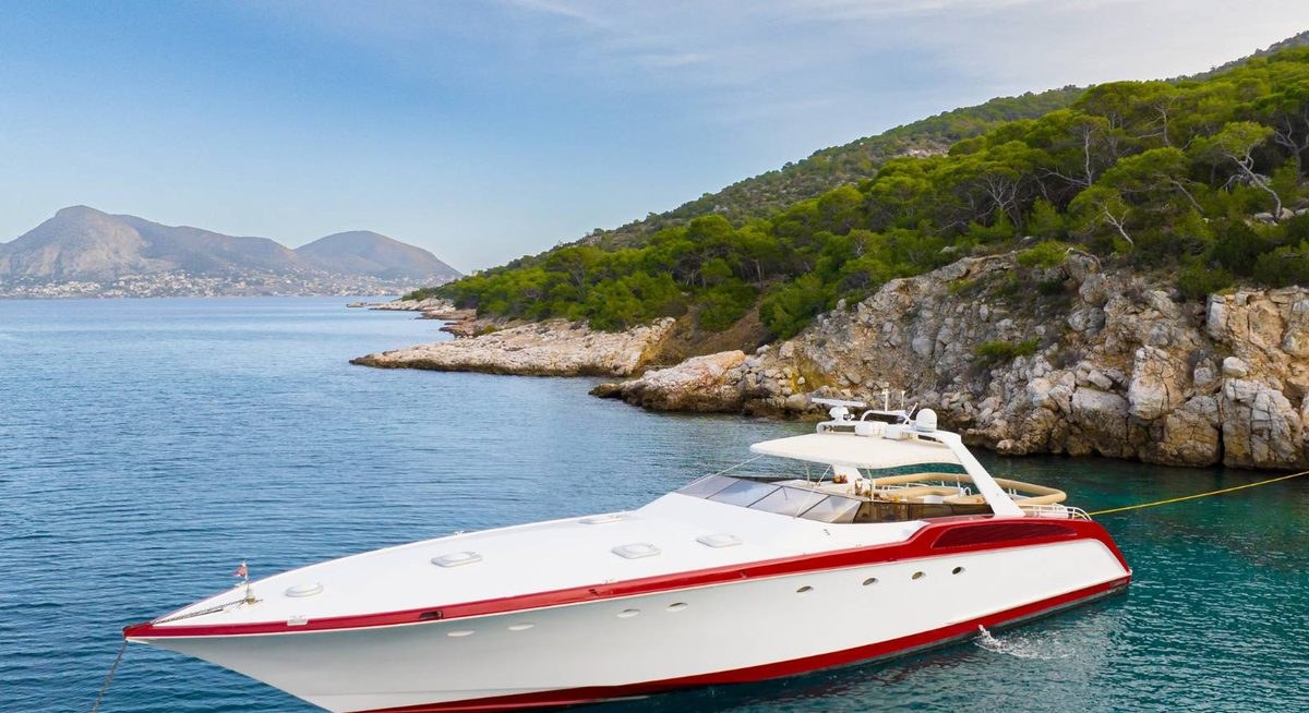 تأجير يخت ELEGANT YACHT CHARTER