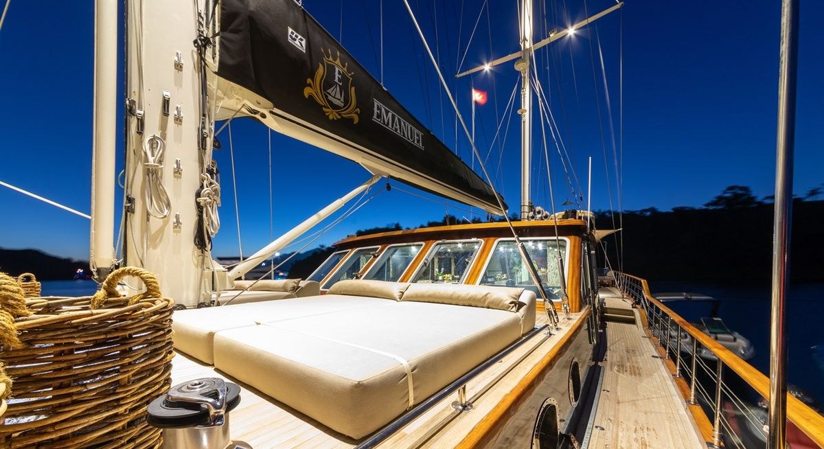 EMANUEL yacht charter 2