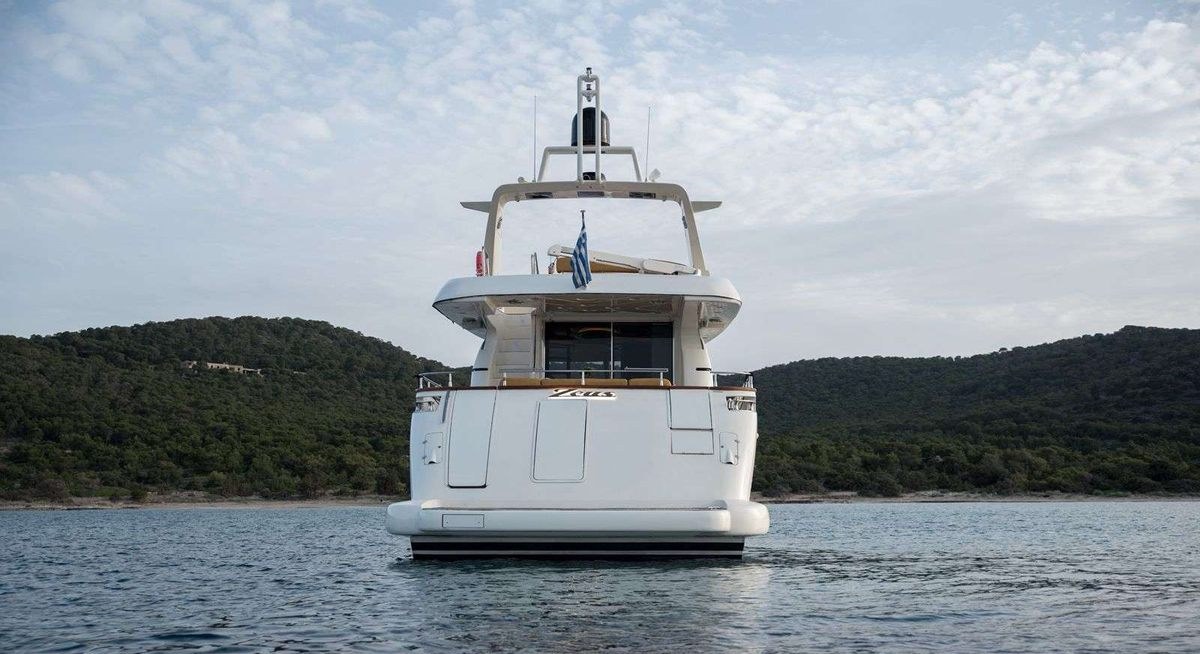 ESTIA ZEUS yacht charter 5