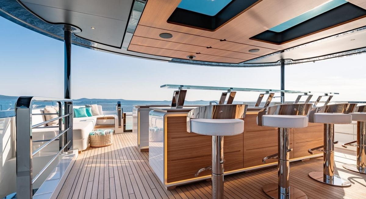EVA4EVA yacht charter 2