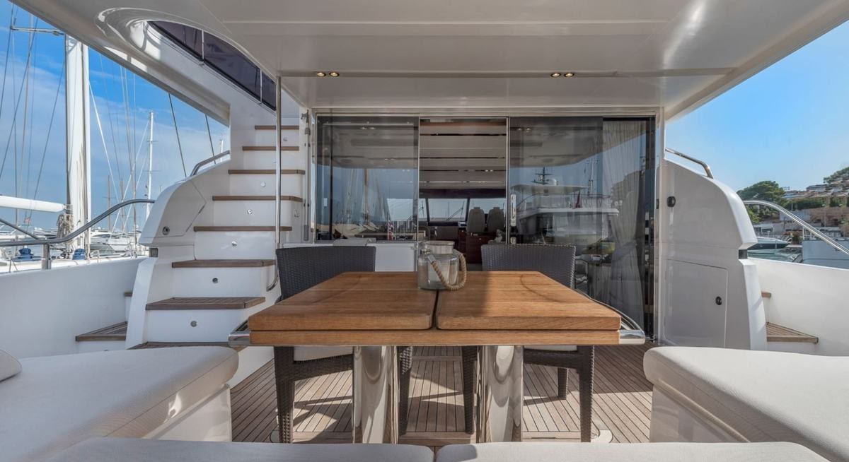 FREE SOUL yacht charter 4