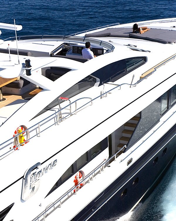 G FORCE yacht charter 5