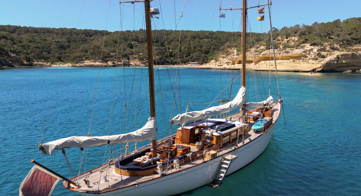 GAEL I yacht charter 1