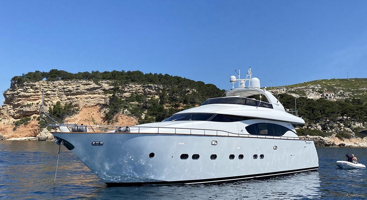 GAMA yacht charter 1