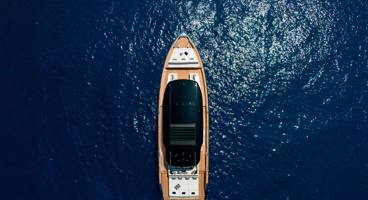 GET LOST yacht charter 2
