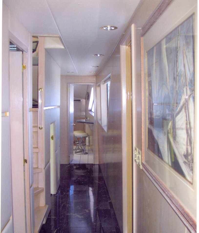 Yacht charter GILAINE O YACHT CHARTER