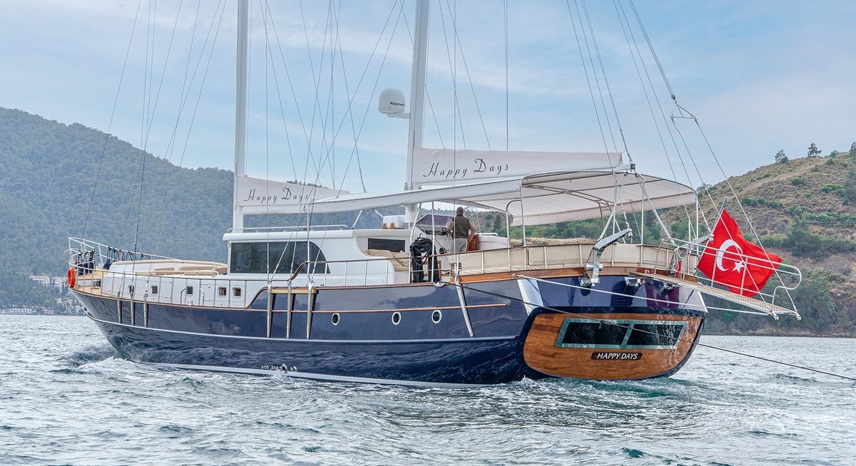 HAPPY DAYS yacht charter 4