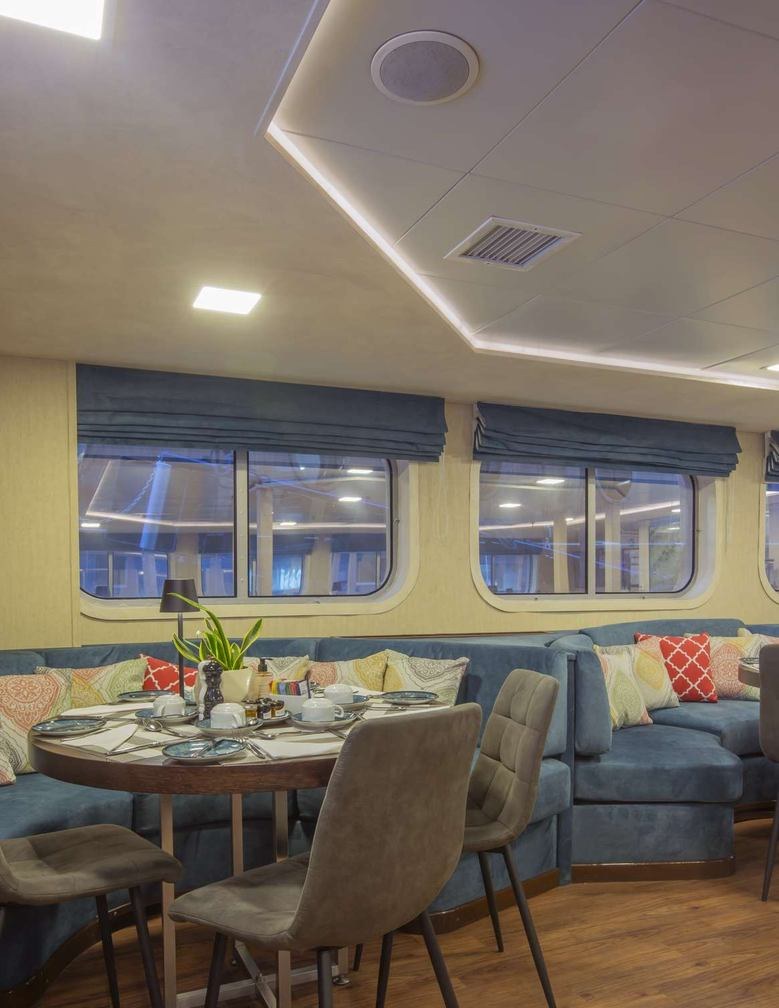 Yacht charter HARMONY V YACHT CHARTER