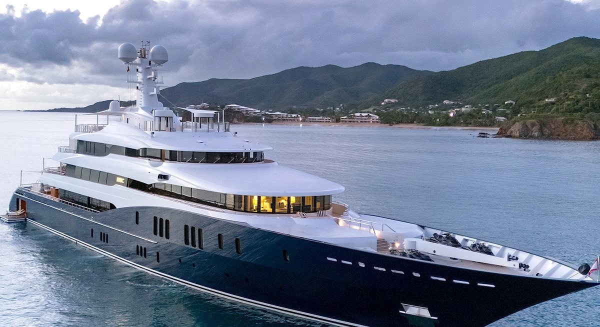 HBC yacht charter 1