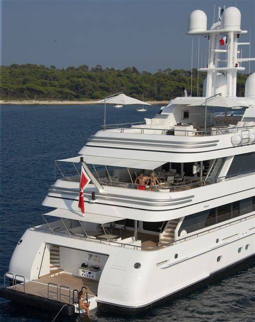 HURRICANE RUN yacht charter 4
