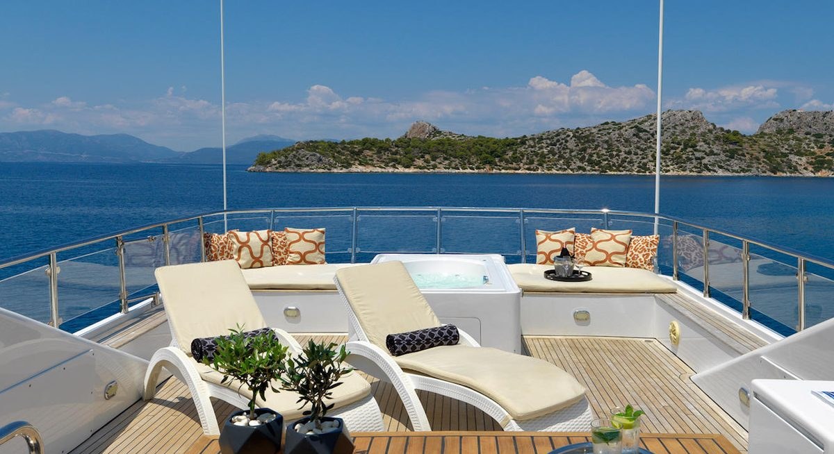 IDYLLE yacht charter 2