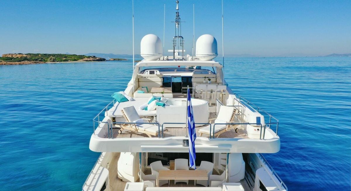 INFINITAS yacht charter 3