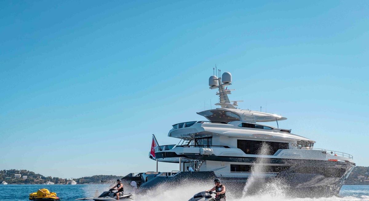 INFINITY NINE yacht charter 5