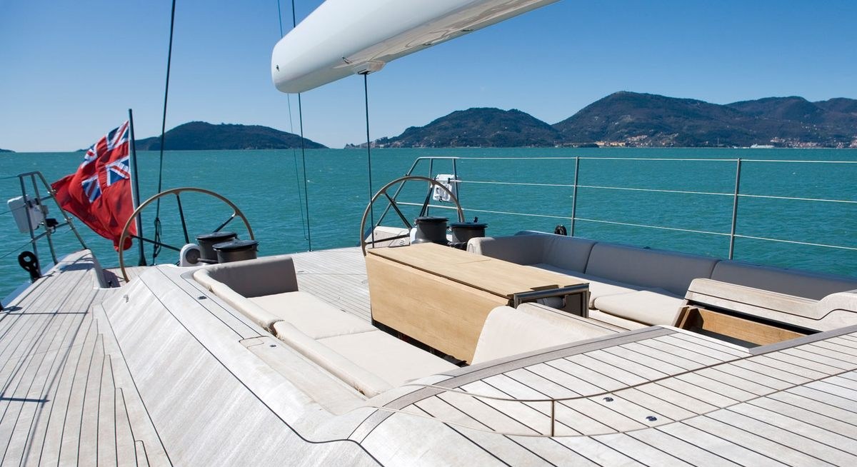 INTI CUBE yacht charter 5