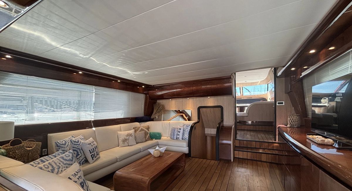 IODA II yacht charter 2