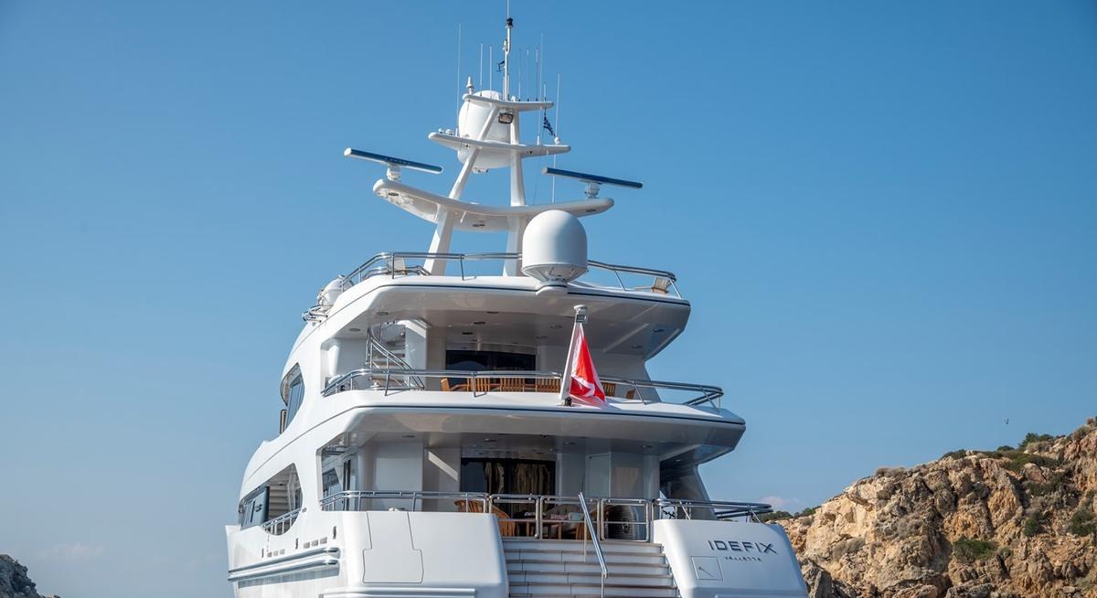 IRAVATI yacht charter 5