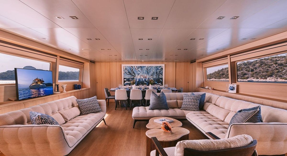 ISLANDER II yacht charter 5
