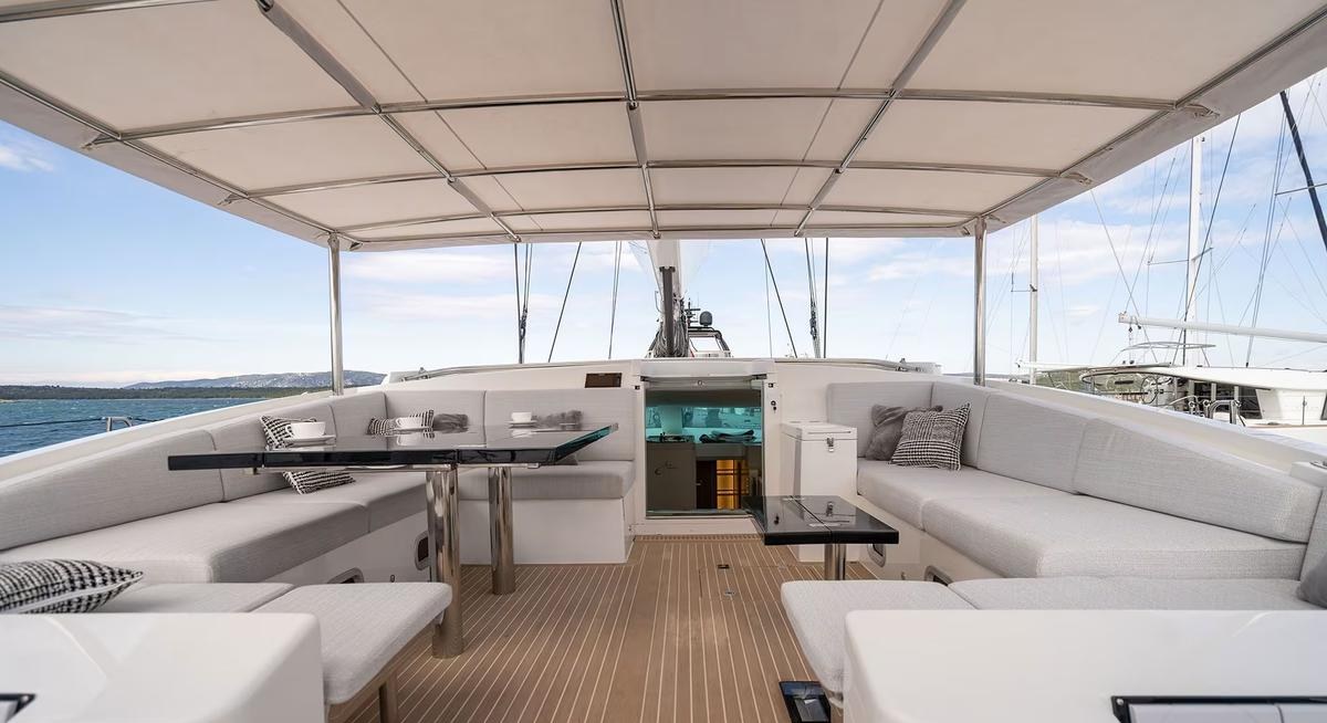J SEVEN yacht charter 3