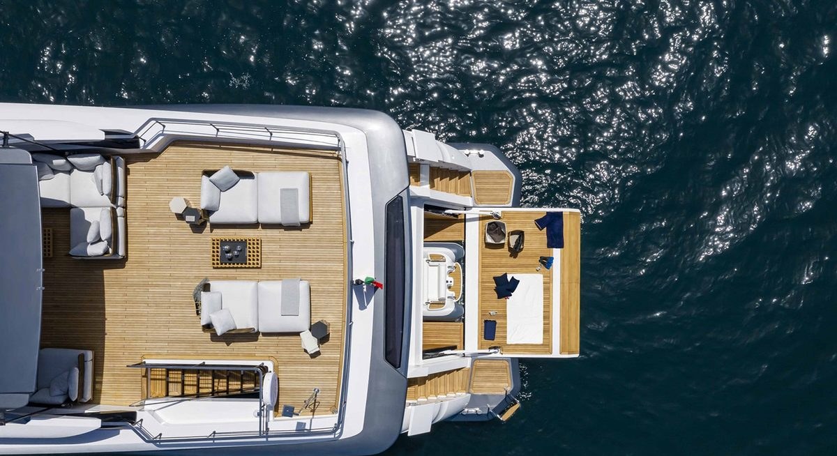 JAG'B yacht charter 5