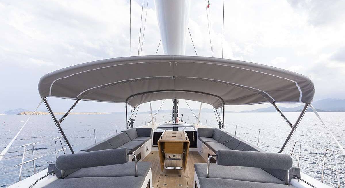 JIKAN yacht charter 1