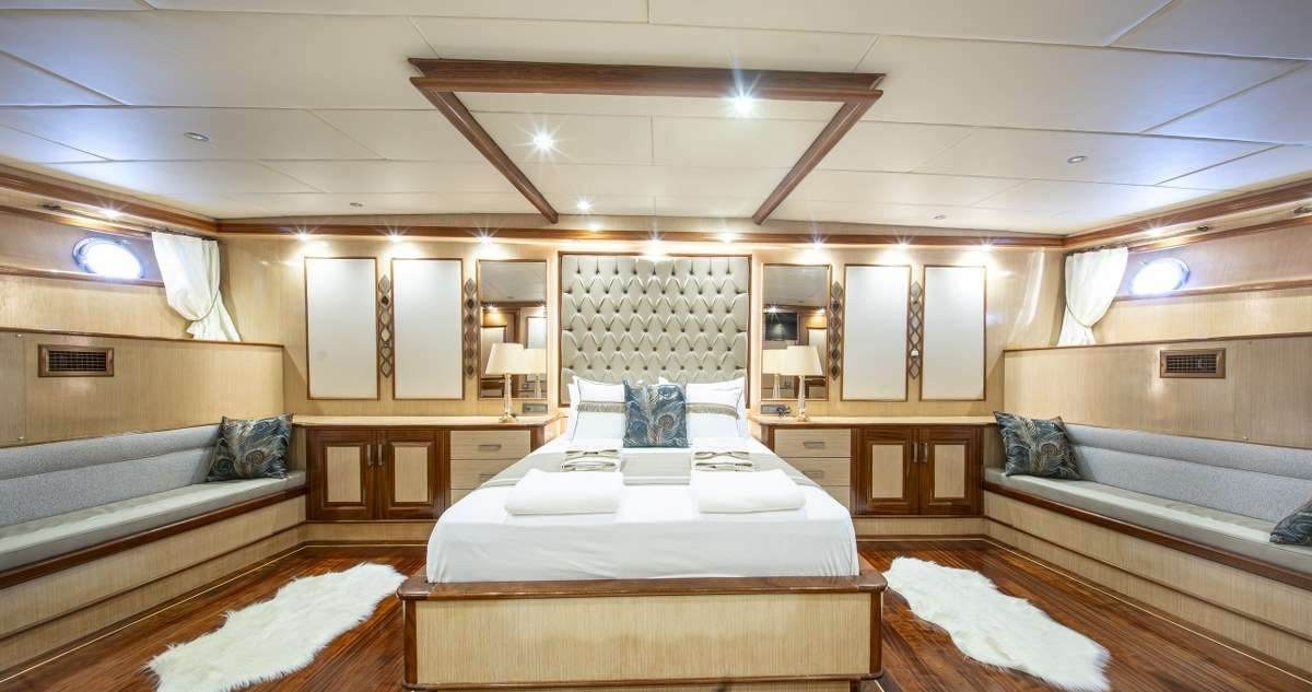 KAAN AYAZ yacht charter 4
