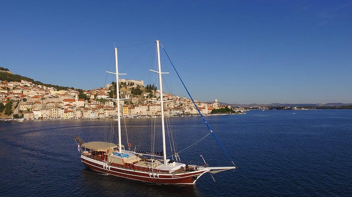 KADENA yacht charter 1