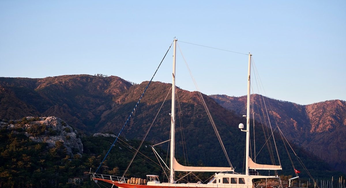 تأجير يخت KAFTAN YACHT CHARTER