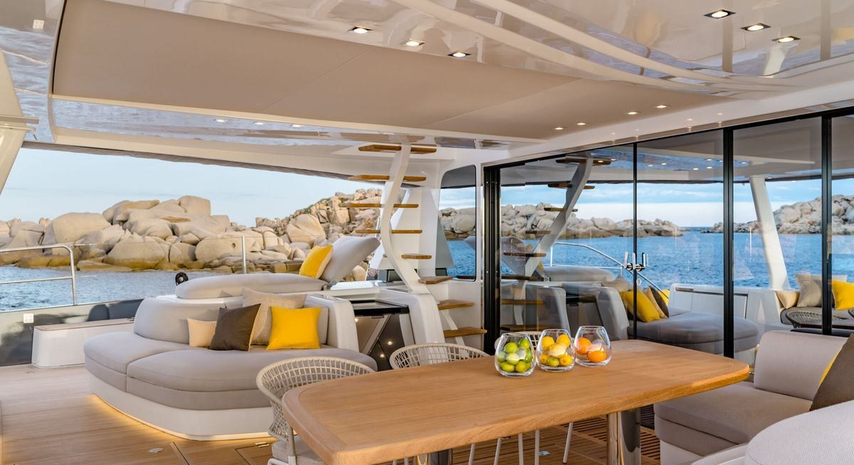 KAJIKIA yacht charter 4