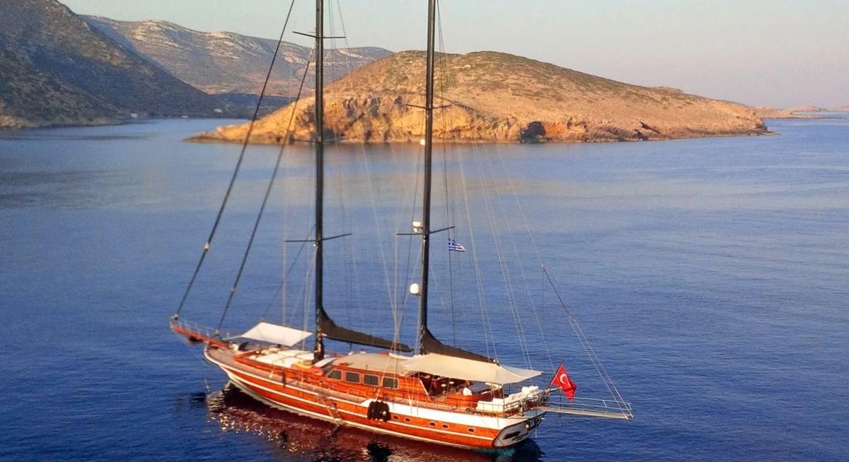 Yacht charter KAYA GUNERI PLUS YACHT CHARTER