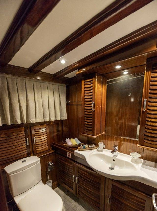Yacht charter KAYHAN KAPTAN YACHT CHARTER