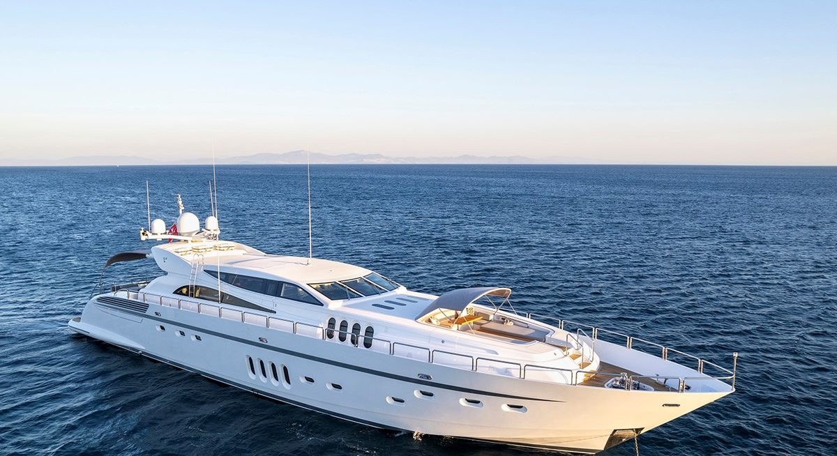 KIDI ONE yacht charter 1