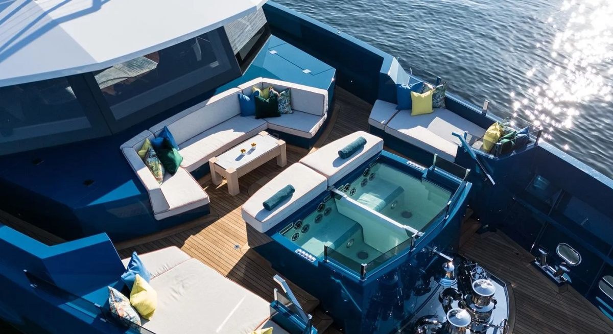KING BENJI yacht charter 2